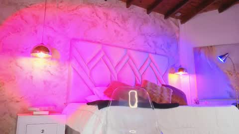 Snapshot of kylle_2050 chatting on 11-05-25, 11:21 Kyle online show from 11-05-25, 11:21