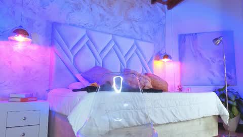 Snapshot of kylle_2050 chatting on 11-09-25, 11:19 Kyle online show from 11-09-25, 11:19