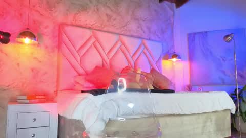 Snapshot of kylle_2050 chatting on 11-15-25, 11:29 Kyle online show from 11-15-25, 11:29