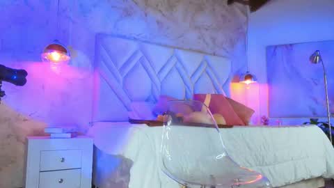 Snapshot of kylle_2050 chatting on 11-29-25, 11:35 Kyle online show from 11-29-25, 11:35