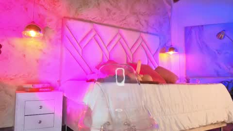 Snapshot of kylle_2050 chatting on 12-03-25, 11:19 Kyle online show from 12-03-25, 11:19