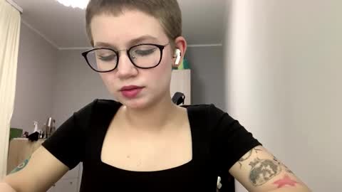 Kim online show from 01-07-26, 06:21