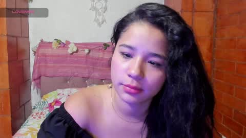 Snapshot of kyomi_beth chatting on 01-15-25, 12:25 kyomi online show from 01-15-25, 12:25