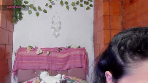 Snapshot of kyomi_beth chatting on 01-15-25, 03:29 kyomi online show from 01-15-25, 03:29