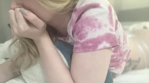 Snapshot of kyttilovelly chatting on 02-20-26, 03:03 Amanda online show from 02-20-26, 03:03