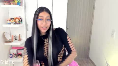 Snapshot of kyy_isa chatting on 10-03-25, 03:14 IG  online show from 10-03-25, 03:14