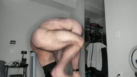 Snapshot of l0v35_2_5p00g3 chatting on 12-17-24, 07:40 l0v35_2_5p00g3 online show from 12-17-24, 07:40