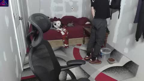 l1v1nth3dr3am online show from 11-02-25, 02:36