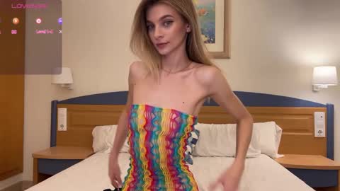 Snapshot of l_0l chatting on 01-04-25, 10:45 Julie online show from 01-04-25, 10:45