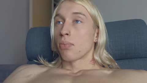 Snapshot of l_adonis_l chatting on 12-30-24, 01:36 Adonis online show from 12-30-24, 01:36