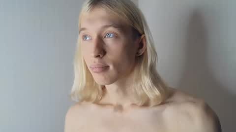 Snapshot of l_adonis_l chatting on 03-05-25, 04:56 Adonis online show from 03-05-25, 04:56