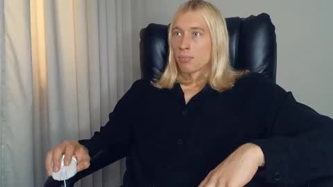 Snapshot of l_adonis_l chatting on 09-09-25, 08:03 Adonis online show from 09-09-25, 08:03