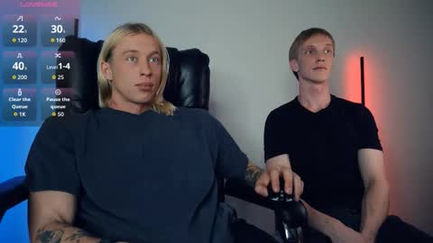 Snapshot of l_adonis_l chatting on 10-22-25, 10:15 Adonis online show from 10-22-25, 10:15