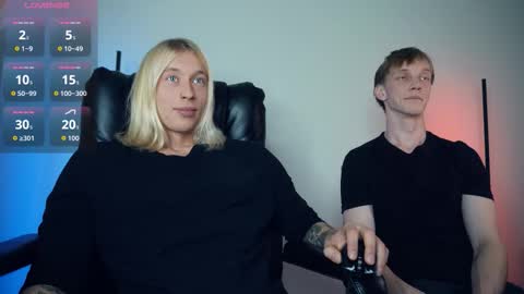 Snapshot of l_adonis_l chatting on 10-23-25, 06:02 Adonis online show from 10-23-25, 06:02