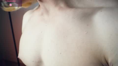 Snapshot of l_adonis_l chatting on 10-29-25, 06:04 Adonis online show from 10-29-25, 06:04