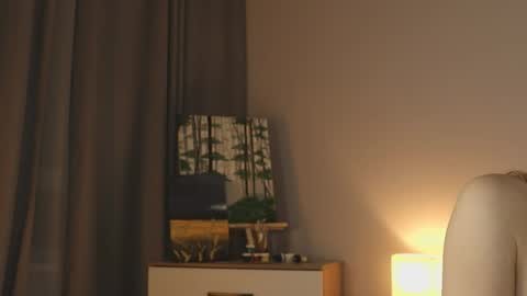 Snapshot of la_belle_ chatting on 10-05-25, 06:06 Alice online show from 10-05-25, 06:06