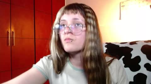 Hanna FREE ONLYFANS  online show from 09-26-25, 10:47