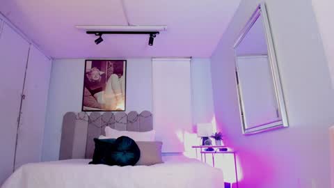 Snapshot of laady_brownn chatting on 12-31-24, 02:36 Cris online show from 12-31-24, 02:36