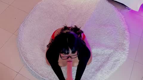Snapshot of laady_brownn chatting on 12-31-24, 05:40 Cris online show from 12-31-24, 05:40