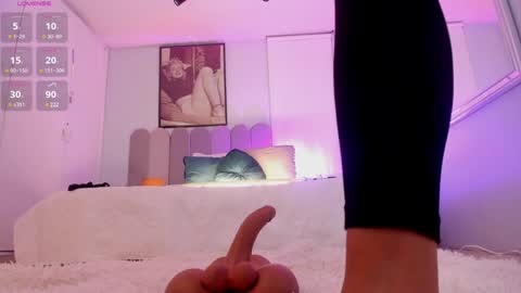Snapshot of laady_brownn chatting on 01-24-25, 02:08 Cris online show from 01-24-25, 02:08