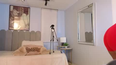 Snapshot of laady_brownn chatting on 02-13-25, 11:17 Cris online show from 02-13-25, 11:17