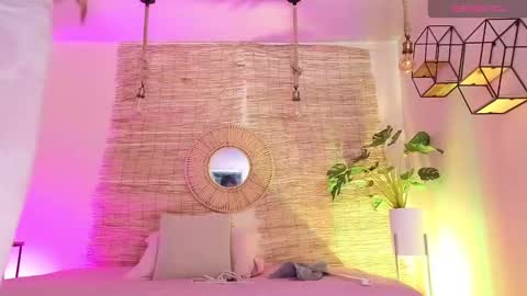 Snapshot of laady_brownn chatting on 02-22-25, 12:08 Cris online show from 02-22-25, 12:08