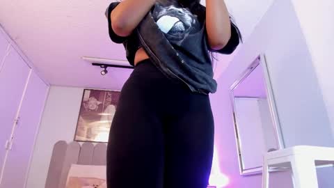 Snapshot of laady_brownn chatting on 02-28-25, 11:36 Cris online show from 02-28-25, 11:36