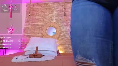 Snapshot of laady_brownn chatting on 03-04-25, 11:51 Cris online show from 03-04-25, 11:51