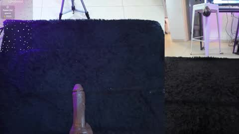 Snapshot of laady_brownn chatting on 10-04-25, 11:30 Cris online show from 10-04-25, 11:30