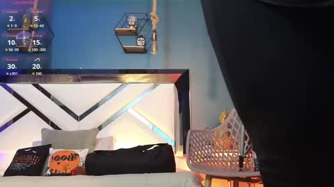 Snapshot of laady_brownn chatting on 10-20-25, 10:59 Cris online show from 10-20-25, 10:59
