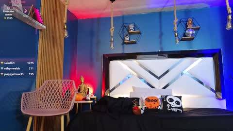 Snapshot of laady_brownn chatting on 10-24-25, 11:06 Cris online show from 10-24-25, 11:06