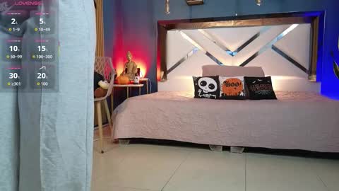 Snapshot of laady_brownn chatting on 10-30-25, 11:00 Cris online show from 10-30-25, 11:00