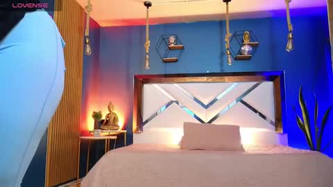 Snapshot of laady_brownn chatting on 11-05-25, 10:59 Cris online show from 11-05-25, 10:59