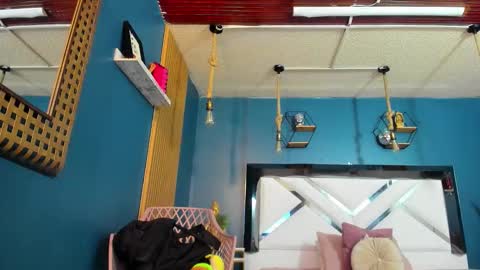 Snapshot of laady_brownn chatting on 11-07-25, 11:10 Cris online show from 11-07-25, 11:10