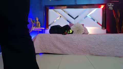 Snapshot of laady_brownn chatting on 11-21-25, 11:31 Cris online show from 11-21-25, 11:31