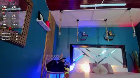 Snapshot of laady_brownn chatting on 11-28-25, 11:24 Cris online show from 11-28-25, 11:24