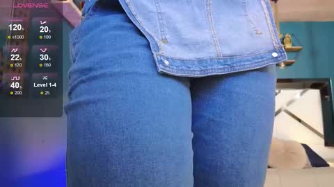 Snapshot of laady_brownn chatting on 12-05-25, 11:19 Cris online show from 12-05-25, 11:19