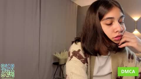 Snapshot of labubaby chatting on 09-14-25, 04:17 Mai online show from 09-14-25, 04:17