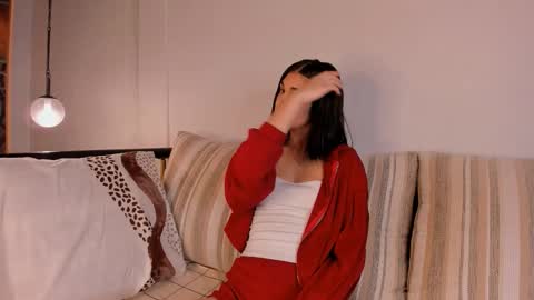 Snapshot of labubaby chatting on 09-26-25, 04:33 Mai online show from 09-26-25, 04:33