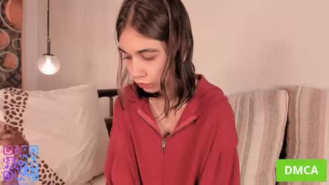 Snapshot of labubaby chatting on 10-20-25, 04:40 Mai online show from 10-20-25, 04:40