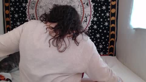 Lacey online show from 09-24-25, 03:37