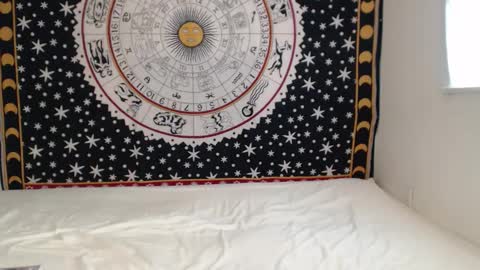 Lacey online show from 09-25-25, 04:32