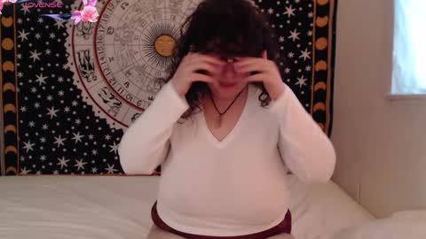 Lacey online show from 11-25-25, 07:36