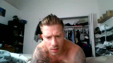 lacrioxcum18 online show from 03-06-25, 04:17