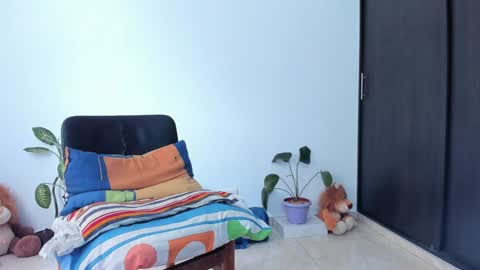 Snapshot of ladenandjuan chatting on 02-05-25, 07:10 Laden And Juan online show from 02-05-25, 07:10