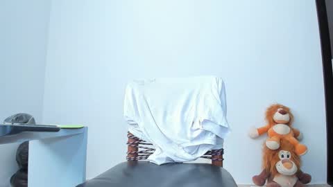 Snapshot of ladenandjuan chatting on 02-09-25, 05:22 Laden And Juan online show from 02-09-25, 05:22