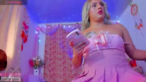 Snapshot of ladenandjuan chatting on 12-04-25, 07:33 Laden And Juan online show from 12-04-25, 07:33