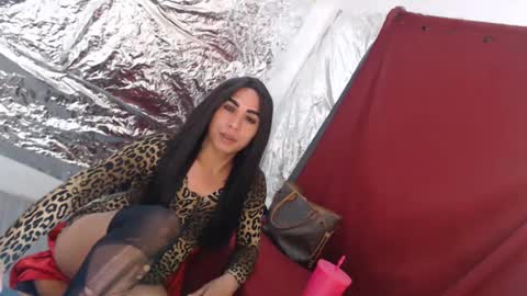 Snapshot of lady_athenax chatting on 01-27-25, 01:41 Athena online show from 01-27-25, 01:41