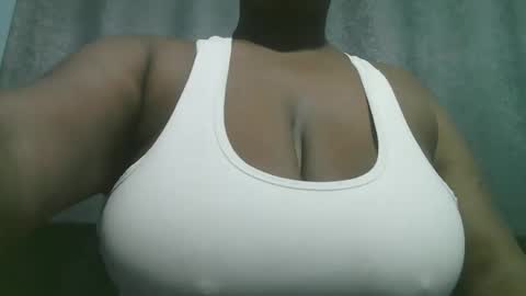 lady_dearra online show from 11-19-25, 03:17