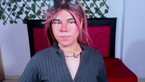 Evelynn online show from 10-04-25, 09:46